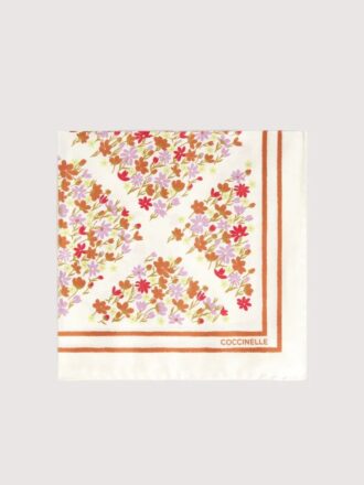 Coccinelle Sakura-Blüten
